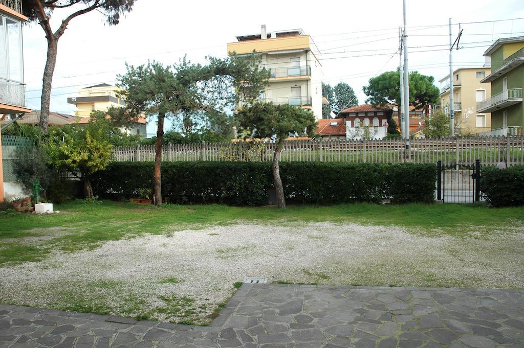 Villa Linda Affittacamere Bellaria-Igea Marina Exteriér fotografie